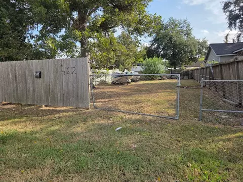 4614 Weaver Rd, Houston, TX 77016