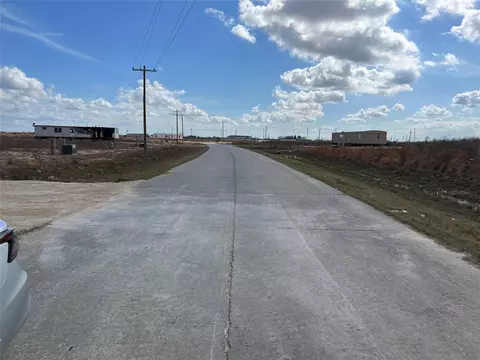 2209 Road 5708, Cleveland, TX 77327