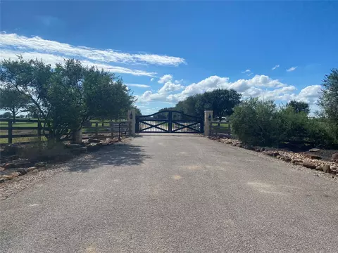 32007 Meadow View Ln, Waller, TX 77484