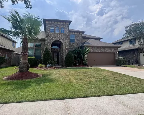 4710 Serrano Dr, League City, TX 77573