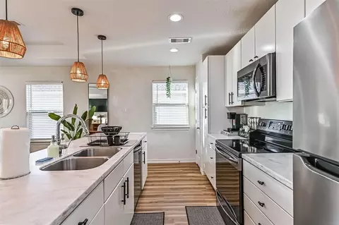 Kitchen - 414 Thunder Rd, Surfside Beach, TX 77541 photo 3 of 6
