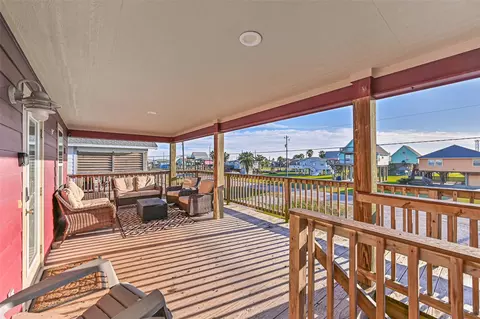 Exterior - 414 Thunder Rd, Surfside Beach, TX 77541 photo 7 of 12