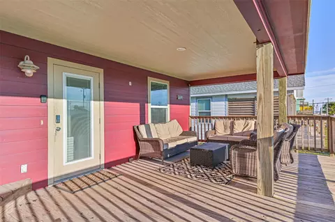 Exterior - 414 Thunder Rd, Surfside Beach, TX 77541 photo 8 of 12