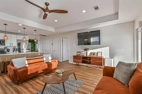 Living - 414 Thunder Rd, Surfside Beach, TX 77541 photo 2 of 4