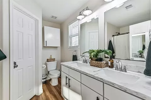 Bath - 414 Thunder Rd, Surfside Beach, TX 77541 photo 1 of 3