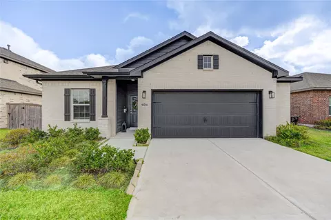 5009 Coral Vine Ct, Pearland, TX 77584