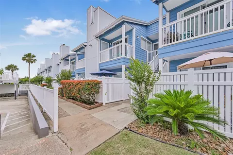 3506 Cove View Blvd #206, Galveston, TX 77554