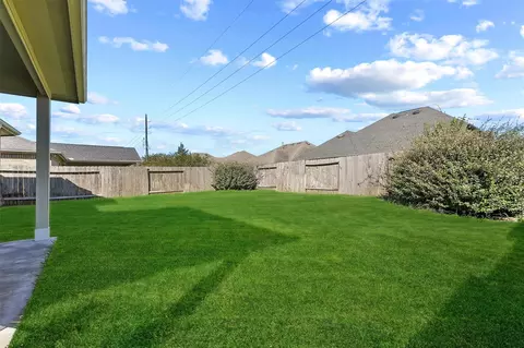 Exterior - 3841 Enchanted Timbers Ln, Spring, TX 77386 photo 5 of 6