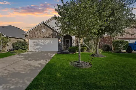 Exterior - 3841 Enchanted Timbers Ln, Spring, TX 77386 photo 2 of 6