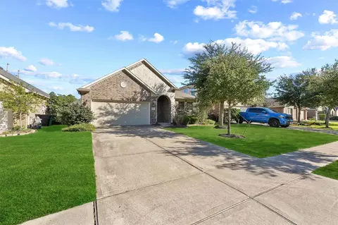 Exterior - 3841 Enchanted Timbers Ln, Spring, TX 77386 photo 3 of 6