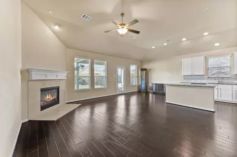 Living - 3841 Enchanted Timbers Ln, Spring, TX 77386 photo 1 of 1