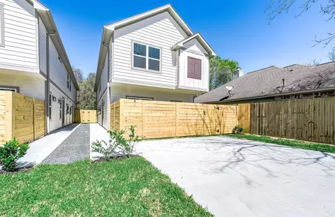 2018 Hampton St #A B, Houston, TX 77088