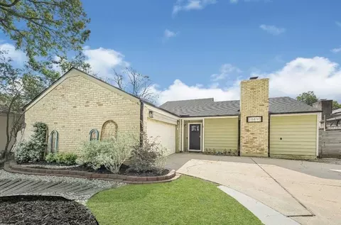 15819 Seven Springs Dr, Houston, TX 77084