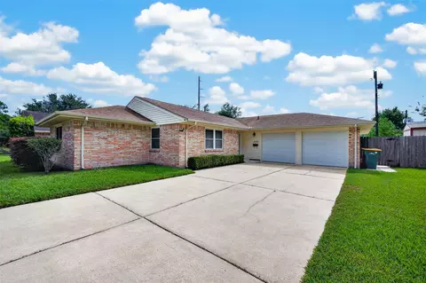 3125 Mar Ann Dr, La Marque, TX 77568