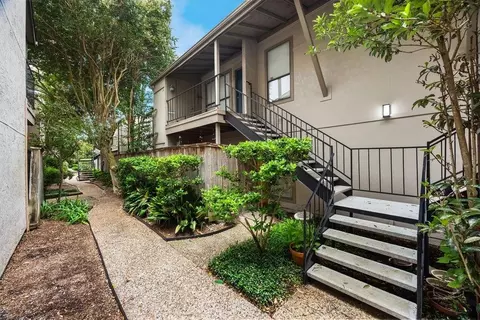 5711 Sugar Hill Dr #32, Houston, TX 77057
