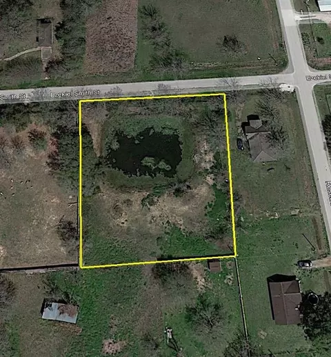 625 Ezekiel Smith St, Prairie View, TX 77484