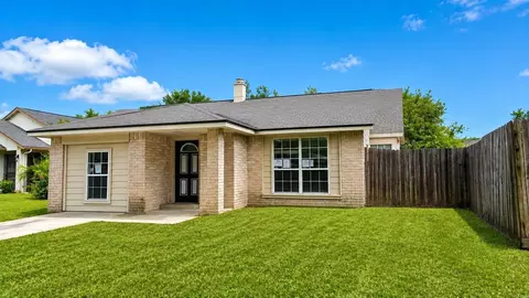 3626 Suttonford Dr, Houston, TX 77066