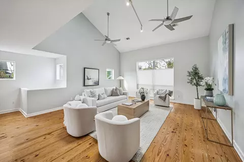 2508 Calumet St #E, Houston, TX 77004
