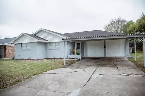2702 Prairie Ave, Pasadena, TX 77506