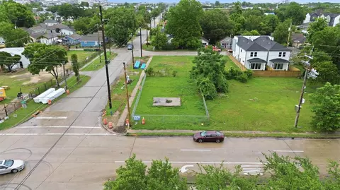 2601 Alabama St, Houston, TX 77004