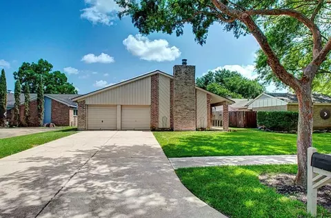 3023 Sam Houston Dr, Sugar Land, TX 77479