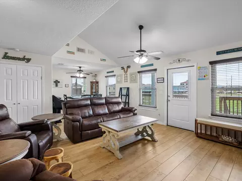 Living - 85 Santar Loop, Surfside Beach, TX 77541 photo 6 of 8