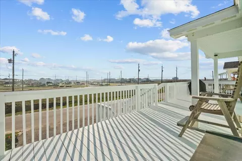 Exterior - 85 Santar Loop, Surfside Beach, TX 77541 photo 1 of 3