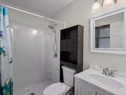 Bath - 85 Santar Loop, Surfside Beach, TX 77541 photo 1 of 2