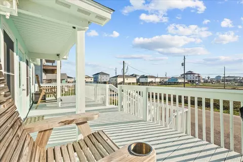 Exterior - 85 Santar Loop, Surfside Beach, TX 77541 photo 2 of 3