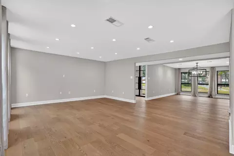Living - 6506 Jadecrest Dr, Spring, TX 77389 photo 2 of 5