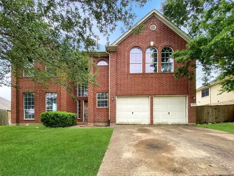 1815 Teal Run Place Dr, Fresno, TX 77545