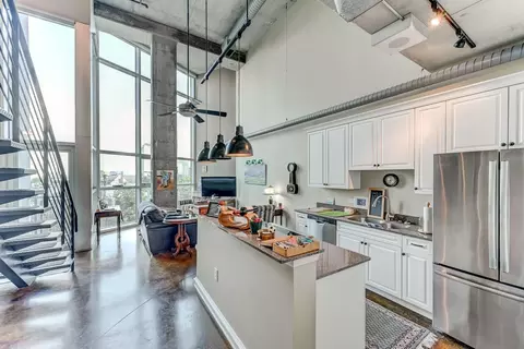 2000 Bagby St #5434, Houston, TX 77002
