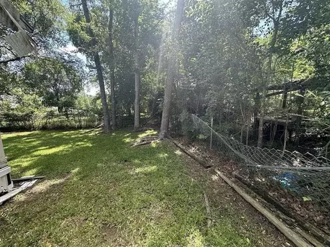 300 Linn St, Onalaska, TX 77360 photo 3