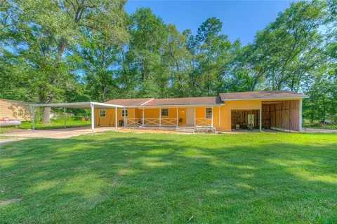 141 Bessie Davis Rd, Livingston, TX 77351