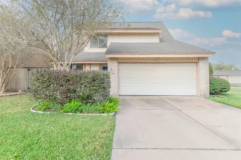 11902 Brook Meadows Ln, Meadows Place, TX 77477
