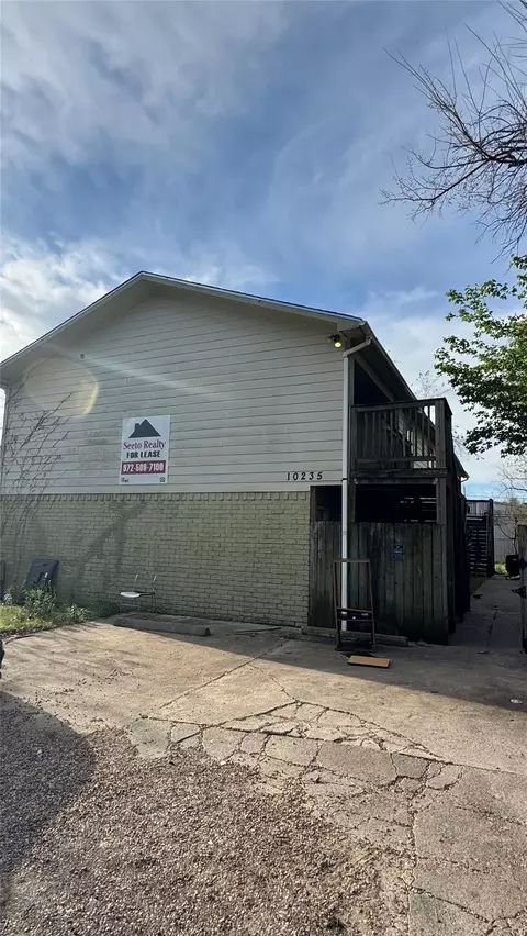 10235 Algiers Rd #4, Houston, TX 77041