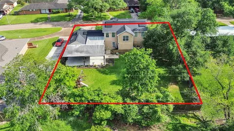 7923 Glenview Dr, Houston, TX 77061