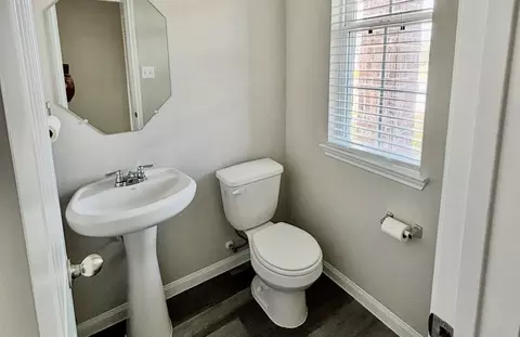 Bath - 23663 Rainbow Eucalyptus Dr, Spring, TX 77373 photo 3 of 4