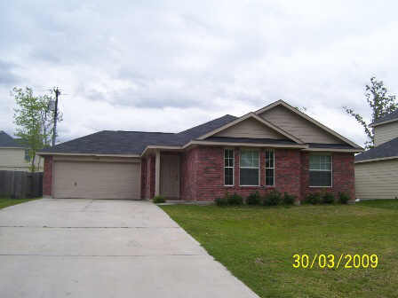 14080 Broken Arrow Dr, Willis, TX 77378 photo 1