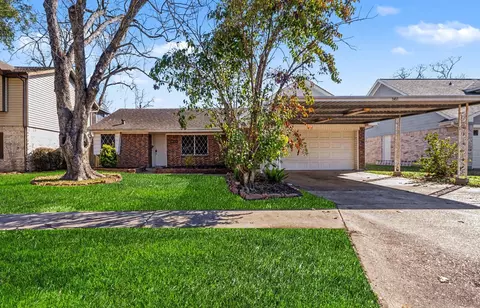 3453 Pine Ln, Deer Park, TX 77536