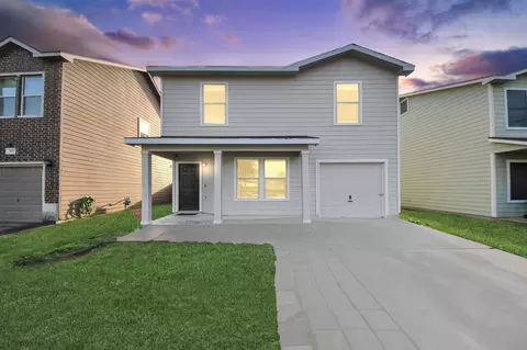 7826 Maverick Trace Ln, Cypress, TX 77433