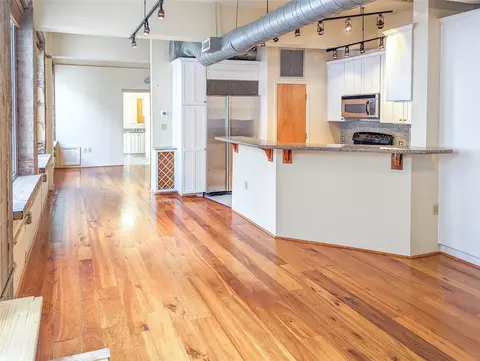 711 Main St #905, Houston, TX 77002