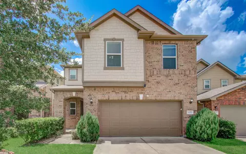 16323 Placewood Ct, Houston, TX 77084