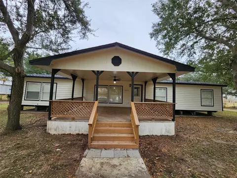 1491 Pecan Valley Dr, Wharton, TX 77488