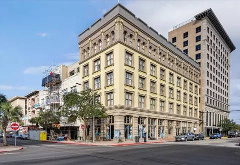 415 Kempner St #3D, Galveston, TX 77550