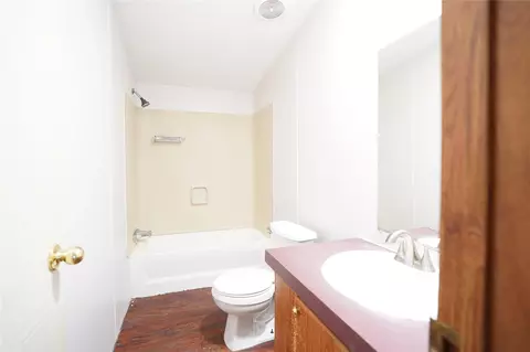 Bath - 9533 Cypress Dr, Willis, TX 77318 photo 1 of 2