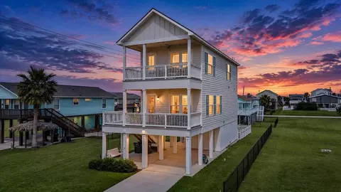 4219 Grayson Dr, Galveston, TX 77554