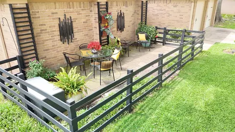 442 Elder Vista Dr, Webster, TX 77598