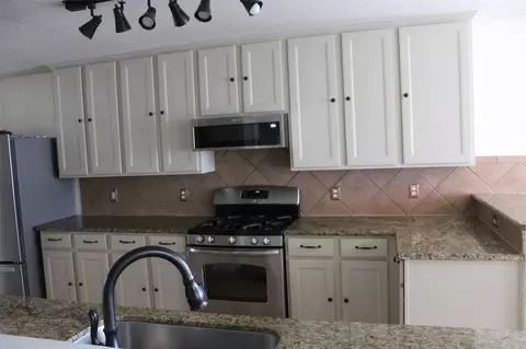 Kitchen - 4507 Bridgestone Point Dr, Spring, TX 77388 photo 1 of 2