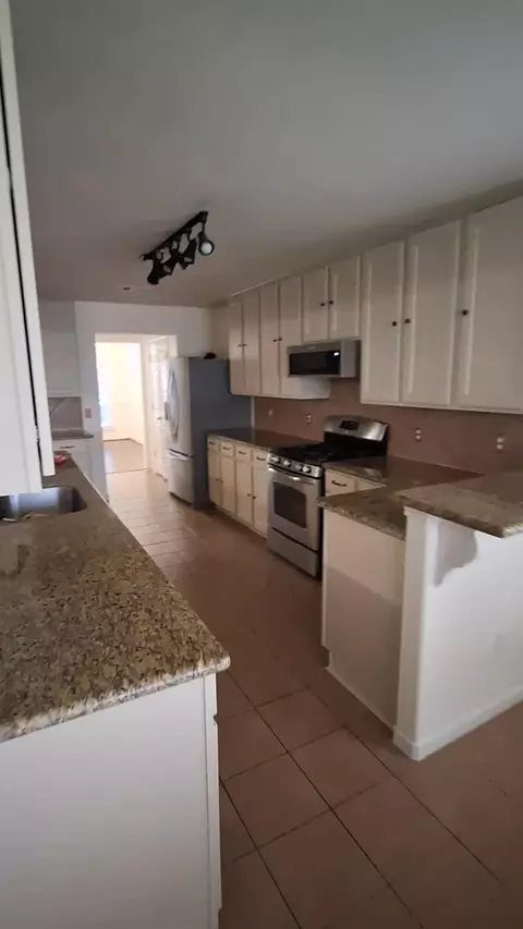 Kitchen - 4507 Bridgestone Point Dr, Spring, TX 77388 photo 2 of 2